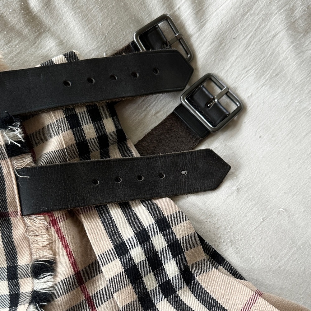 Burberry Beige Plaid Mini Skirt with Black Straps - Picture 3 of 3
